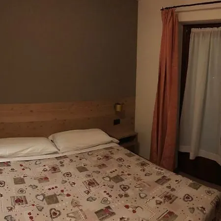 Piccolo Готель